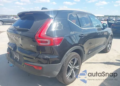 2025 Volvo Xc40 B5 Core Bright Theme from USA, damaged, VIN YV4L12UJXS2557950